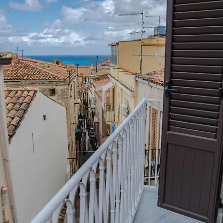 Casa Vicolo Re Apartment *