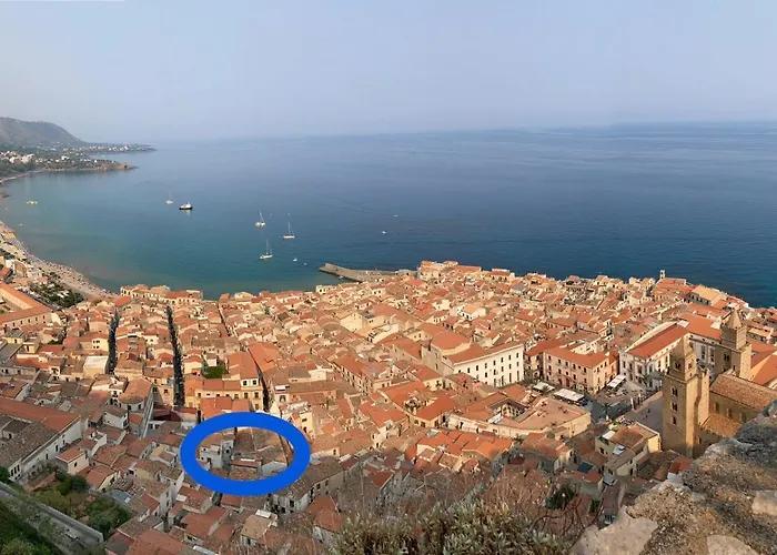 Casa Vicolo Re * تْشيفالو