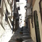 Casa Vicolo Re شقة تْشيفالو
