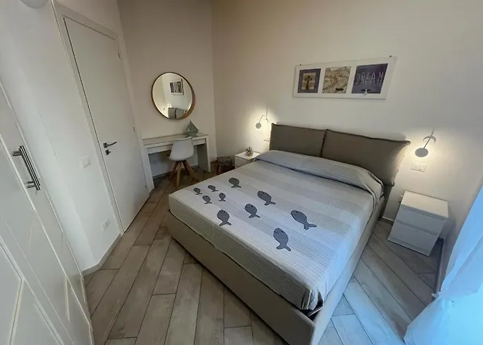 Casa Vicolo Re 公寓 切法卢