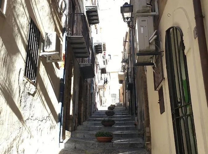 Casa Vicolo Re 公寓 切法卢